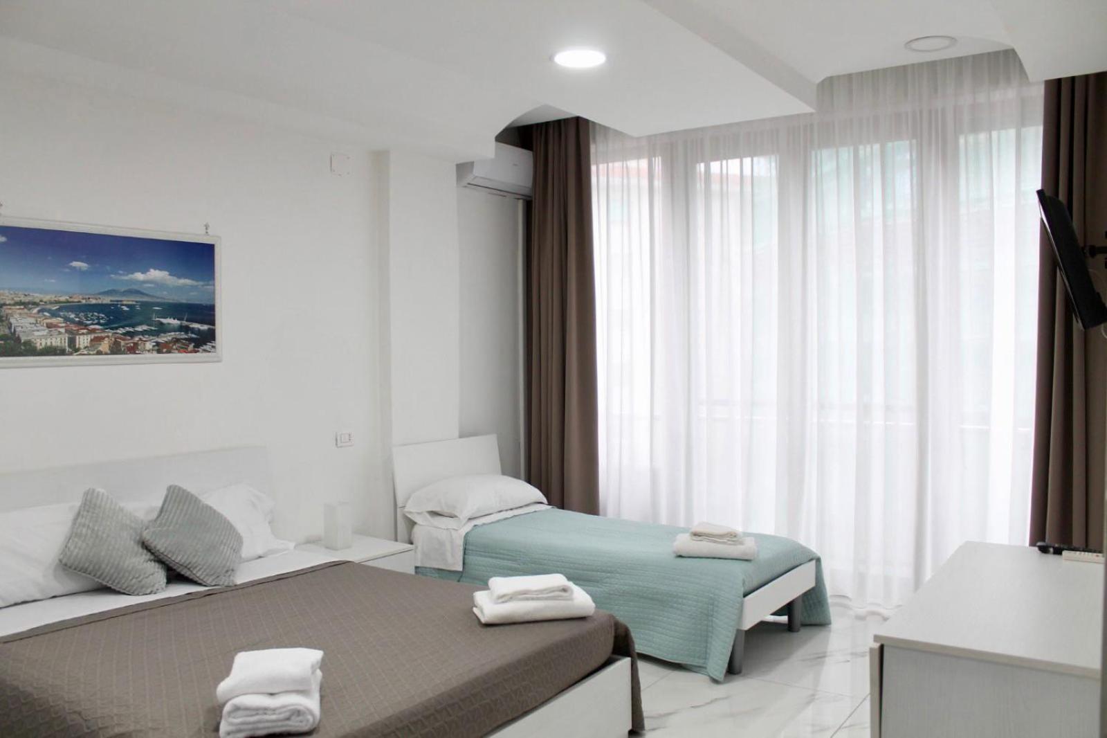 137 Bed & Breakfast Naples